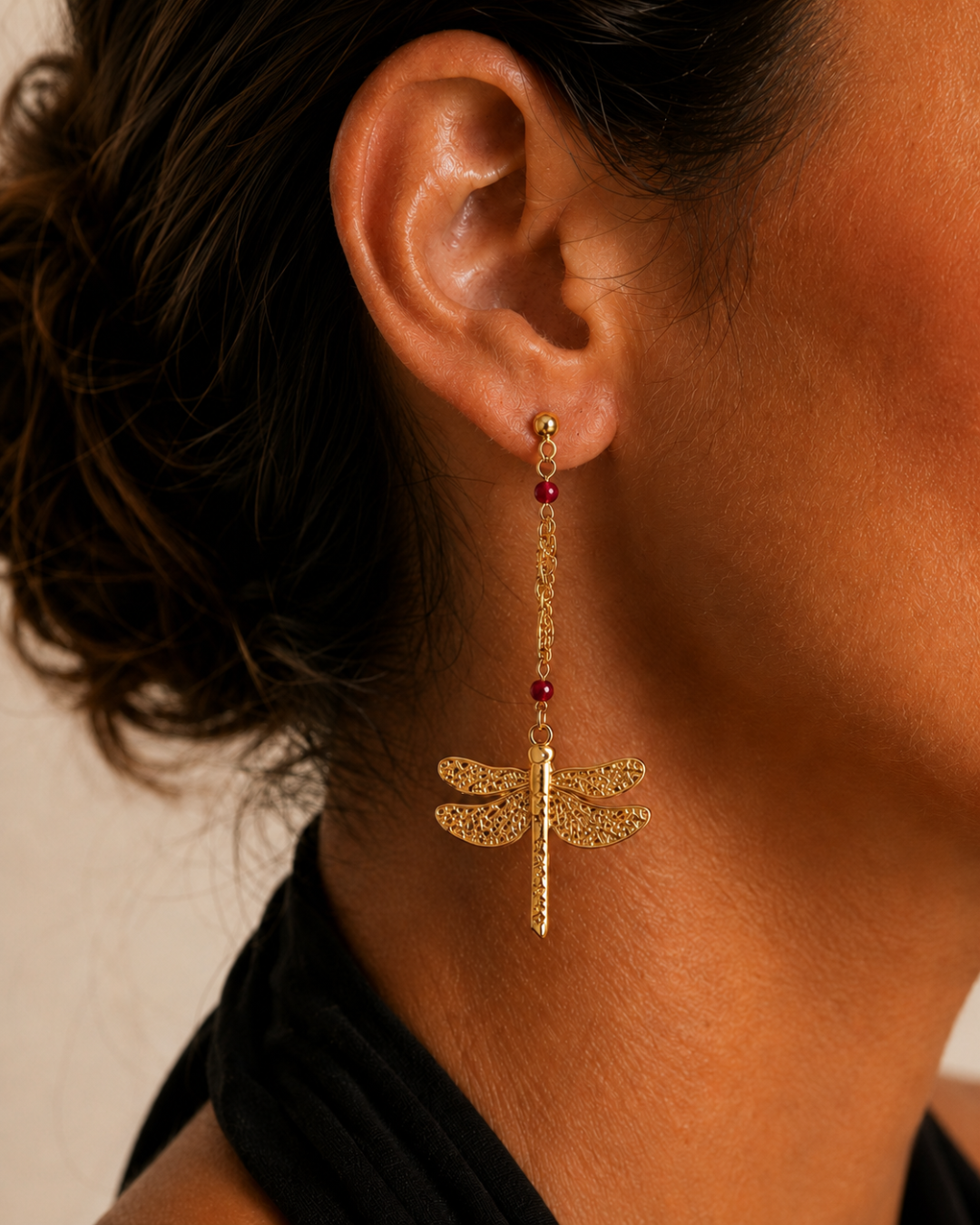 Pendientes Camila de Hanalima en negro y granate, largos y de invitada de boda